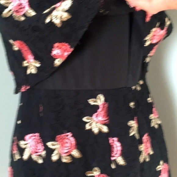 Elle black floral print knee length grass - Picture 3 of 9